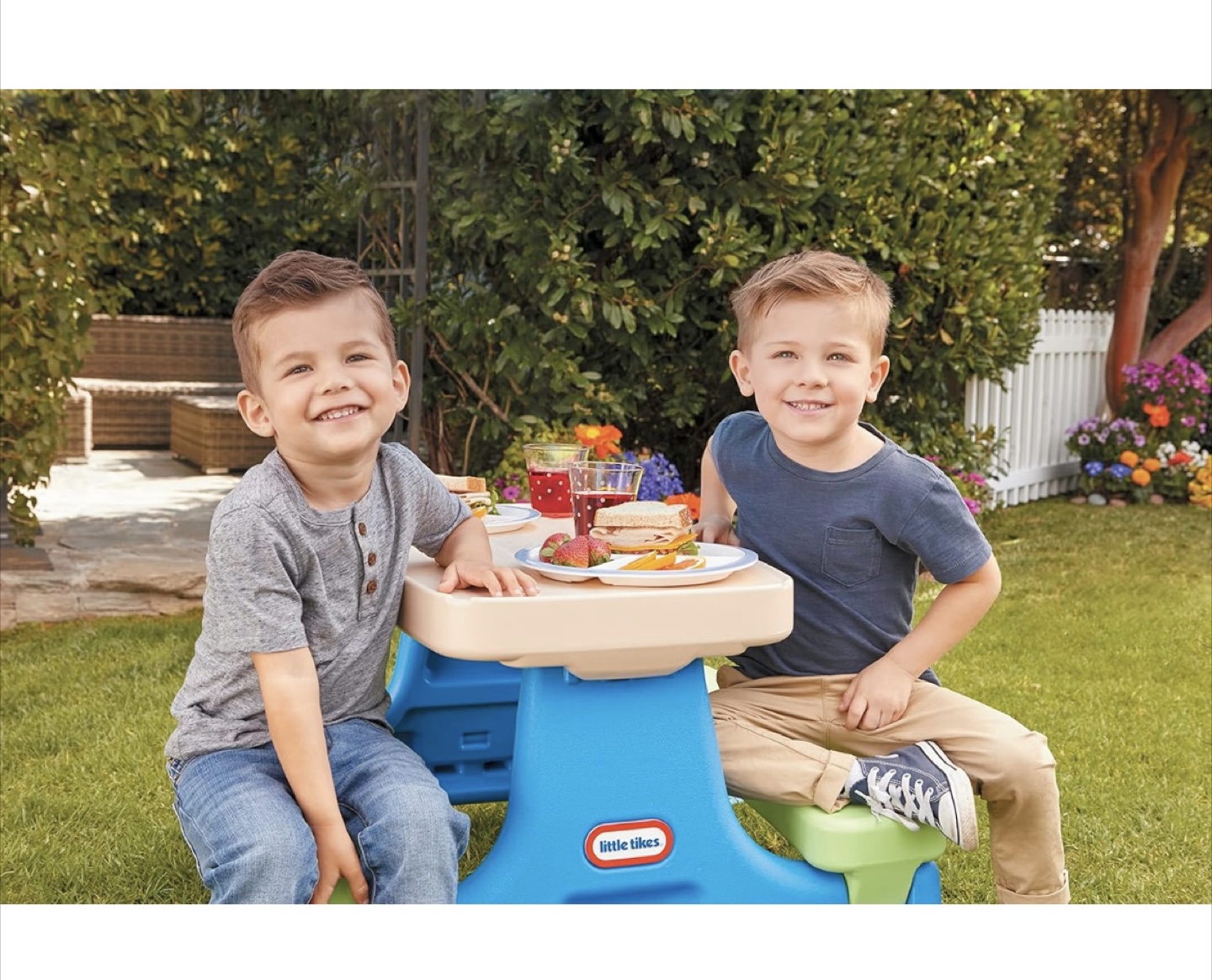 Little Tikes Foldable Picnic Table with Umbrella - photo 4
