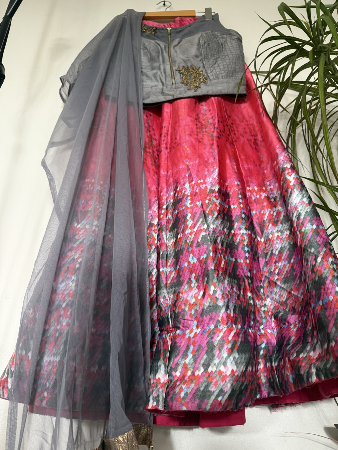 Grey & Pink Indian Lehenga Choli Set - photo 4