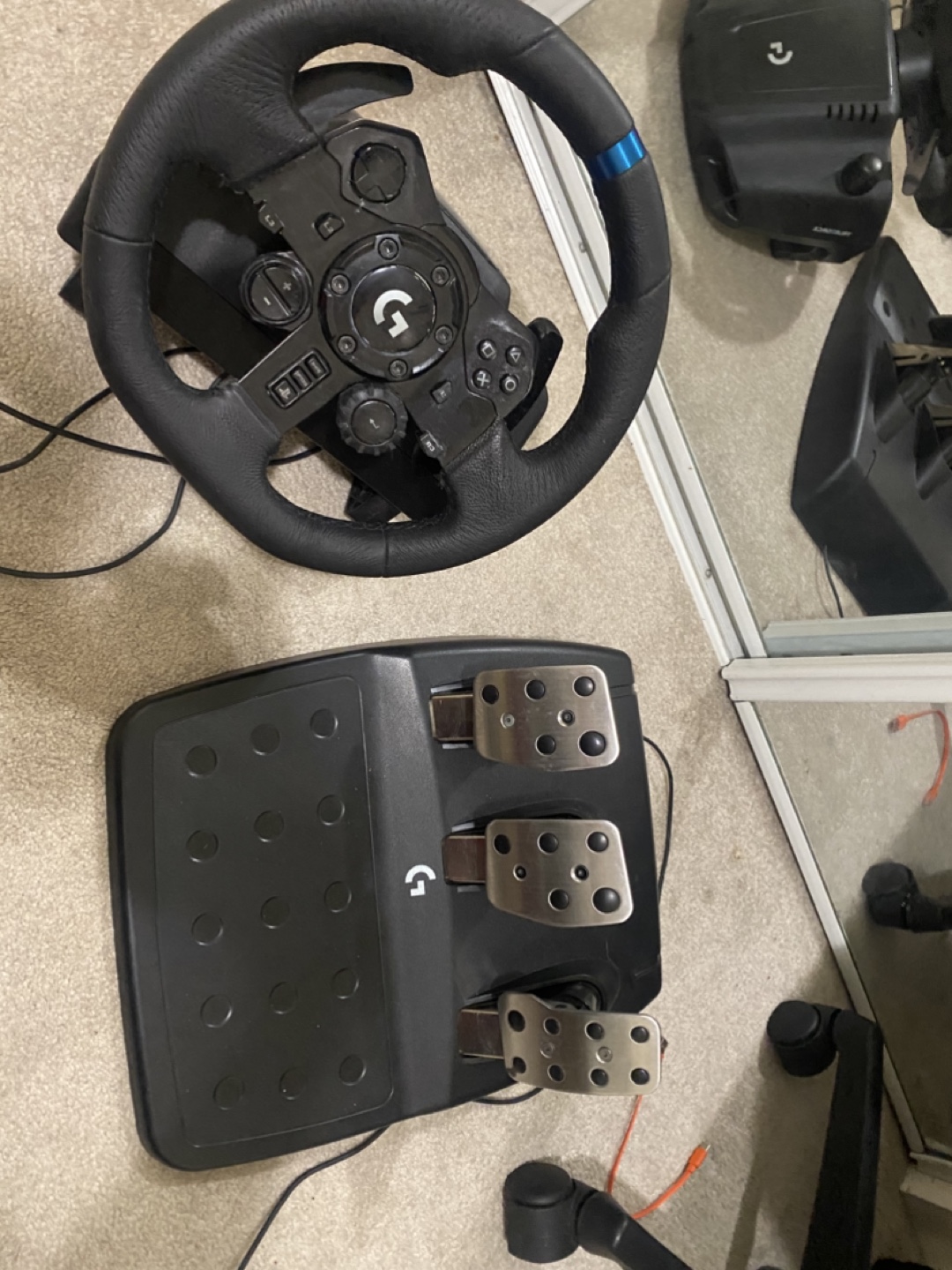 Logitech G920 Racing Wheel & Pedals