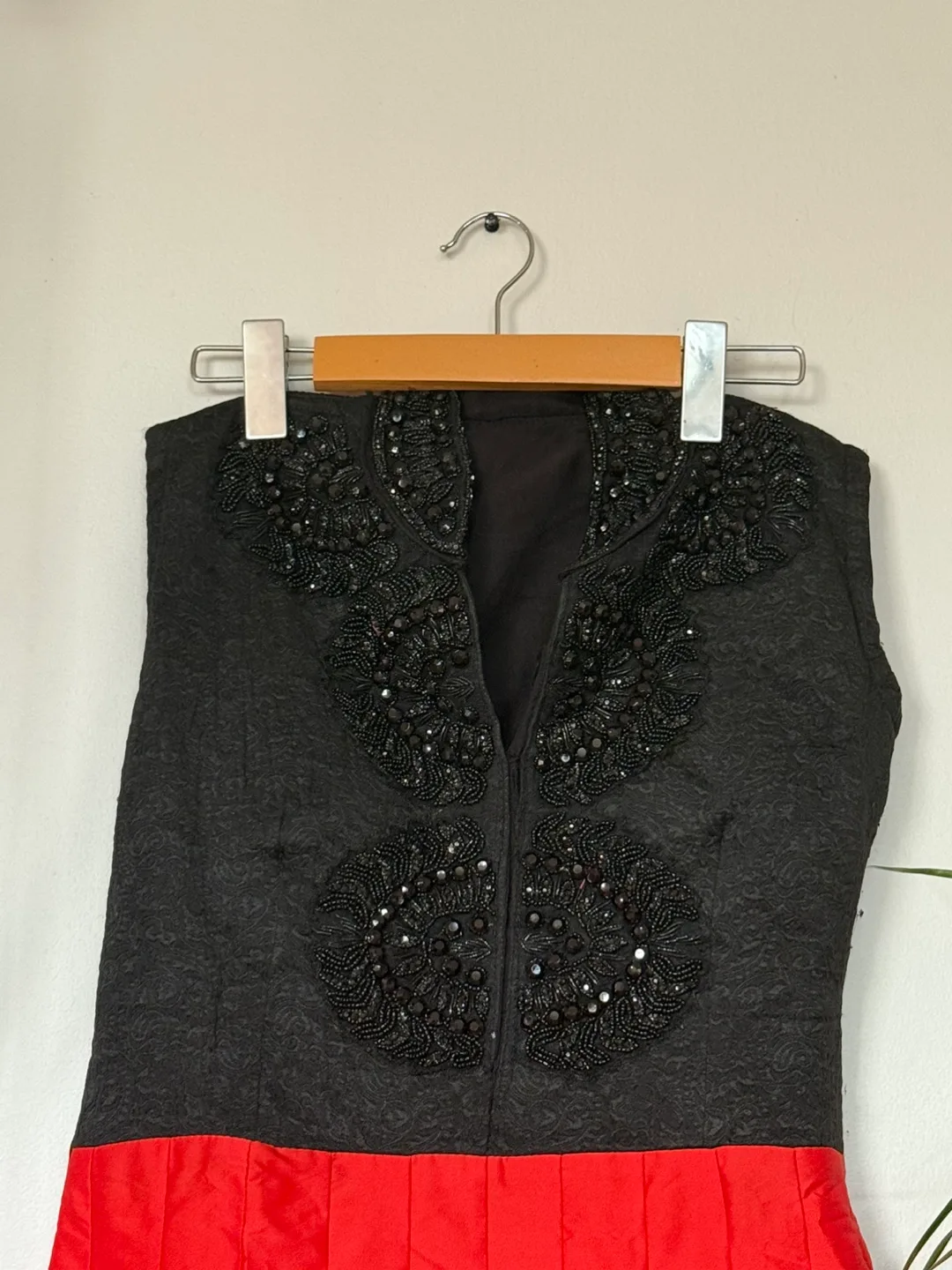 Black & Red Dress image indicator(2)