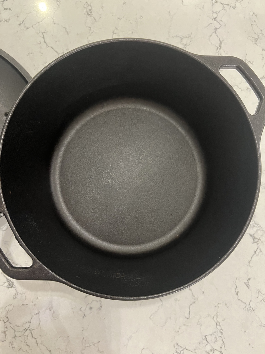 Lodge Cast Iron Dutch Oven, 10 1/4" Diameter - photo 2