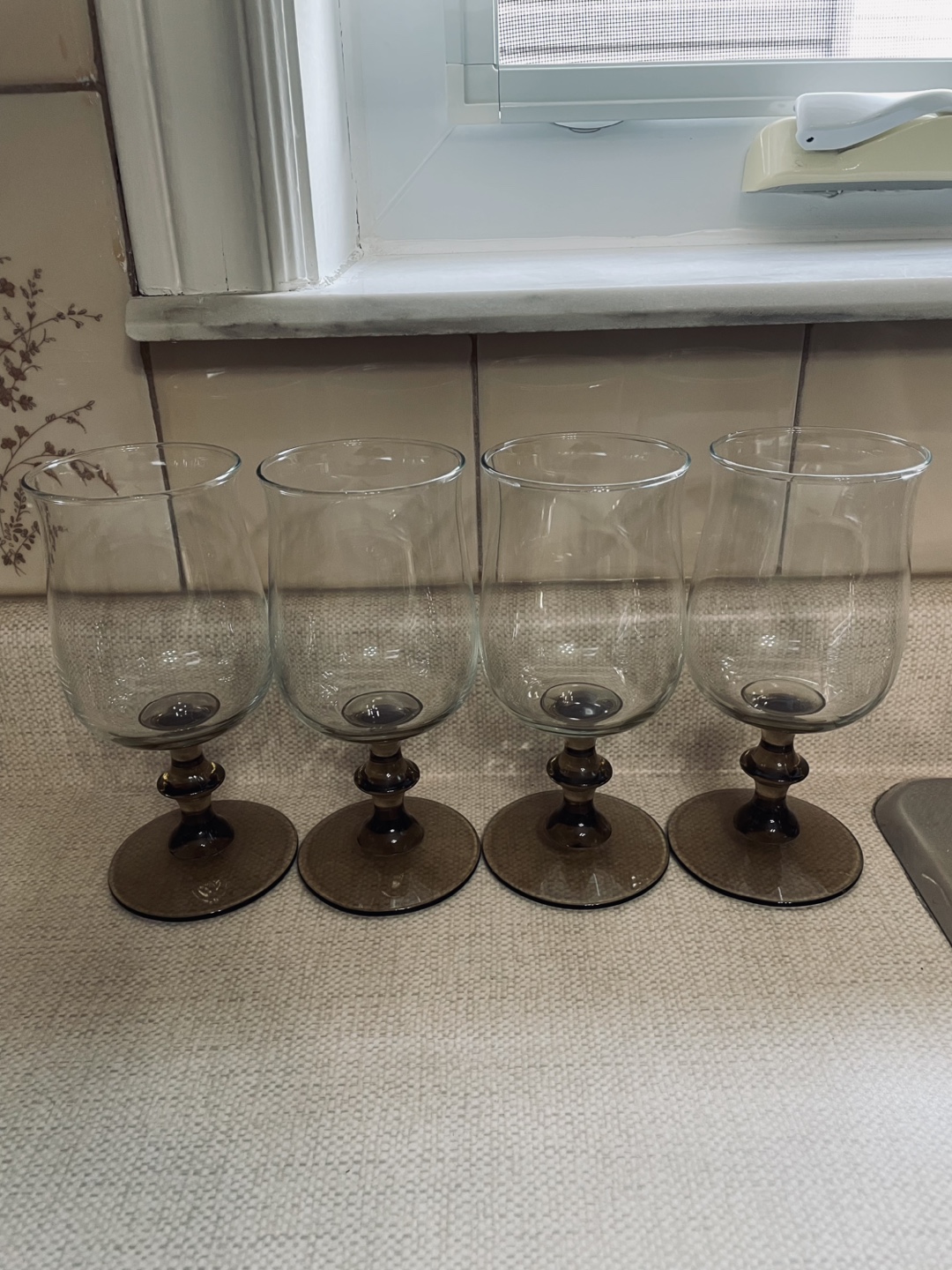 Set of 4 Vintage Stemmed Wine Glasses