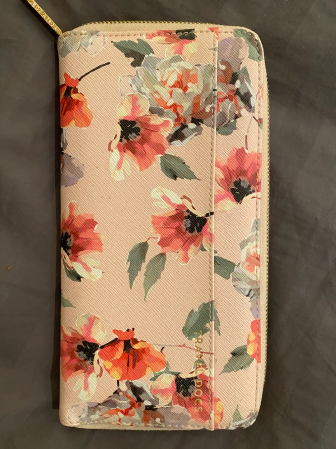 Love & Lore Floral Travel Wallet image indicator(2)