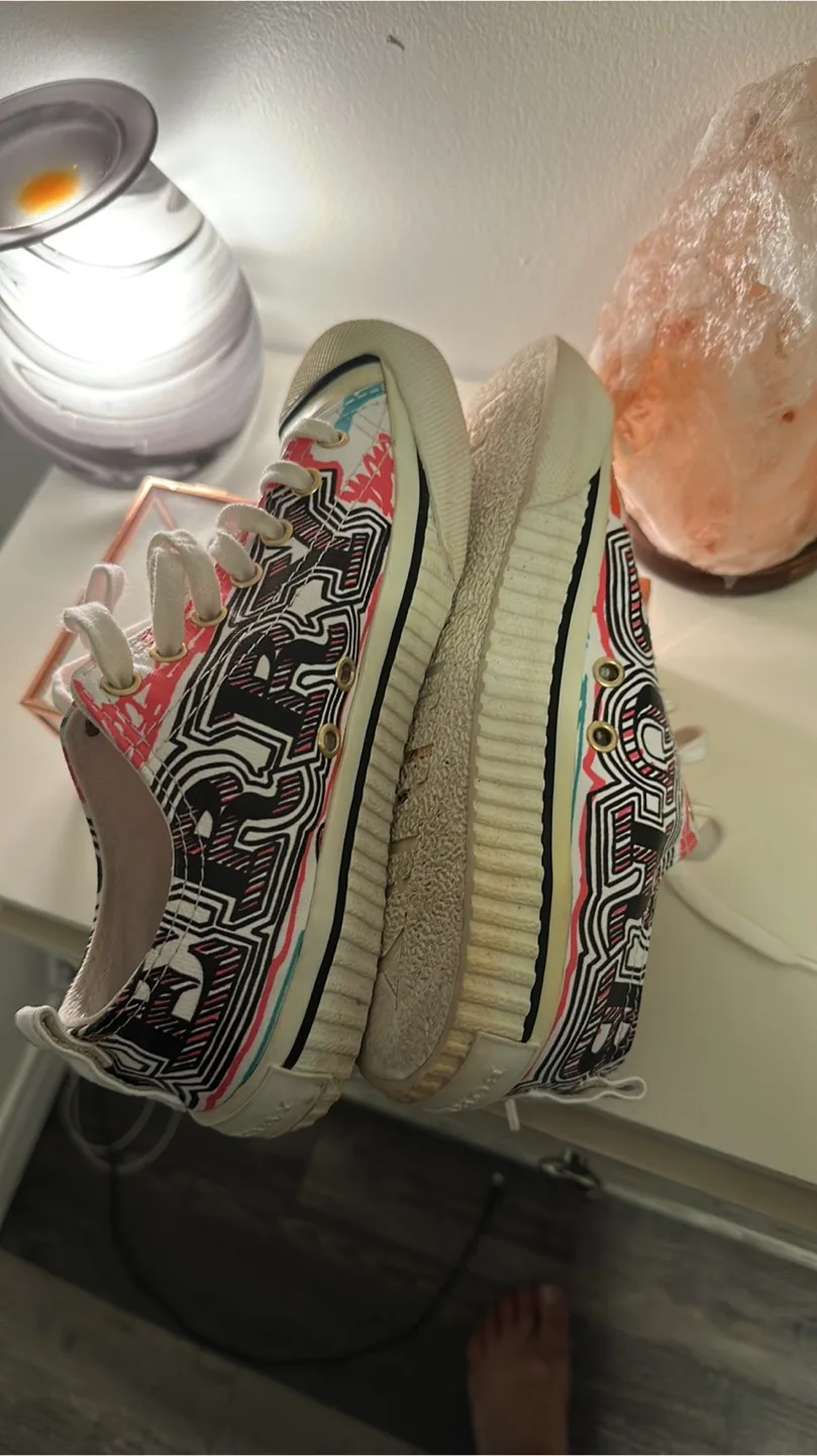 Burberry Sneakers Size 37 image indicator(5)