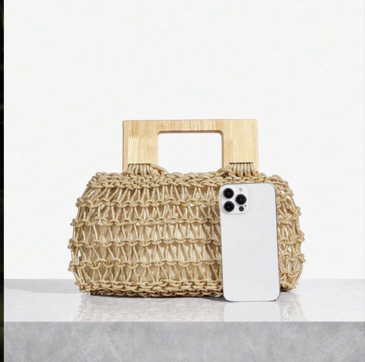 Stylish new handwoven straw bag in gold color - photo 2