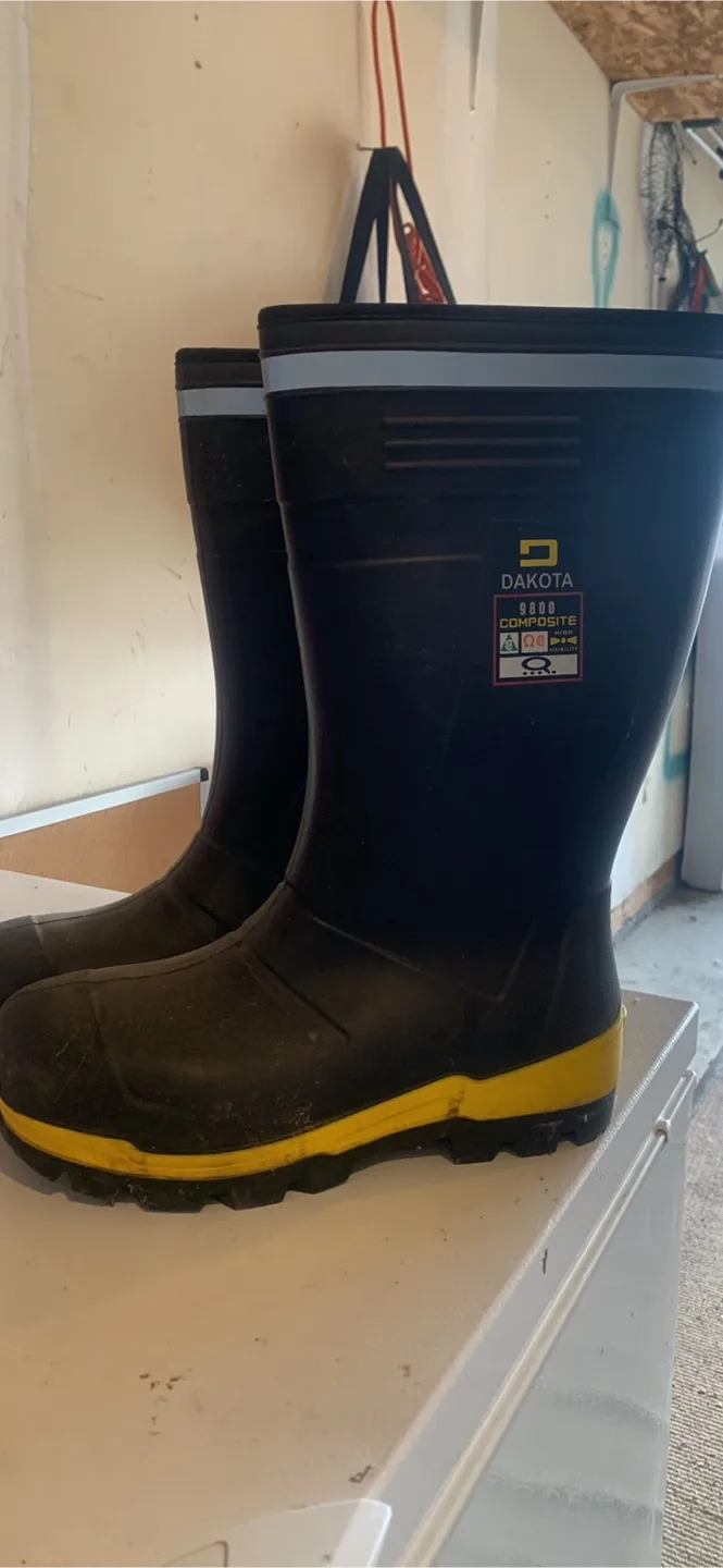 Dakota 9800 Boots Size 12 thumbnail