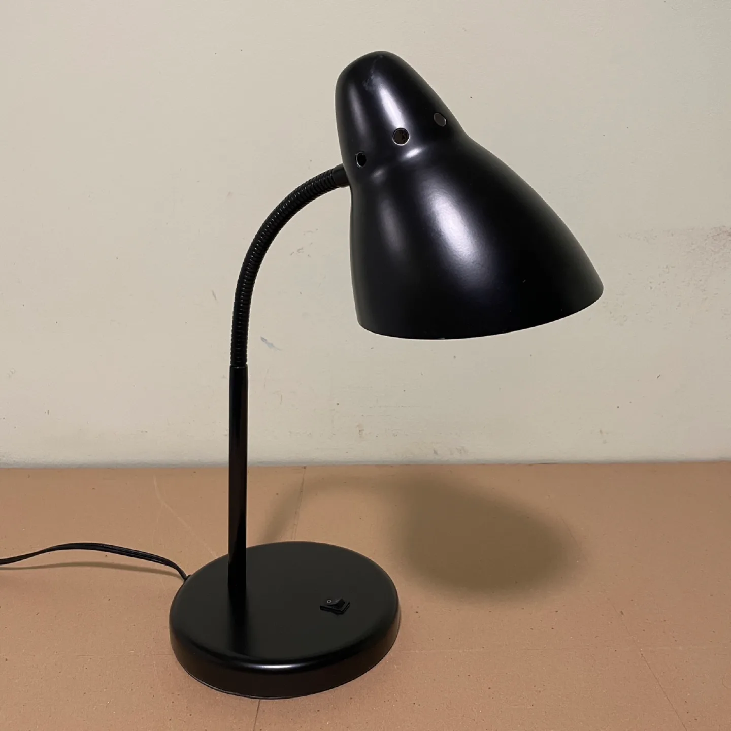 Black Gooseneck Desk Lamp thumbnail
