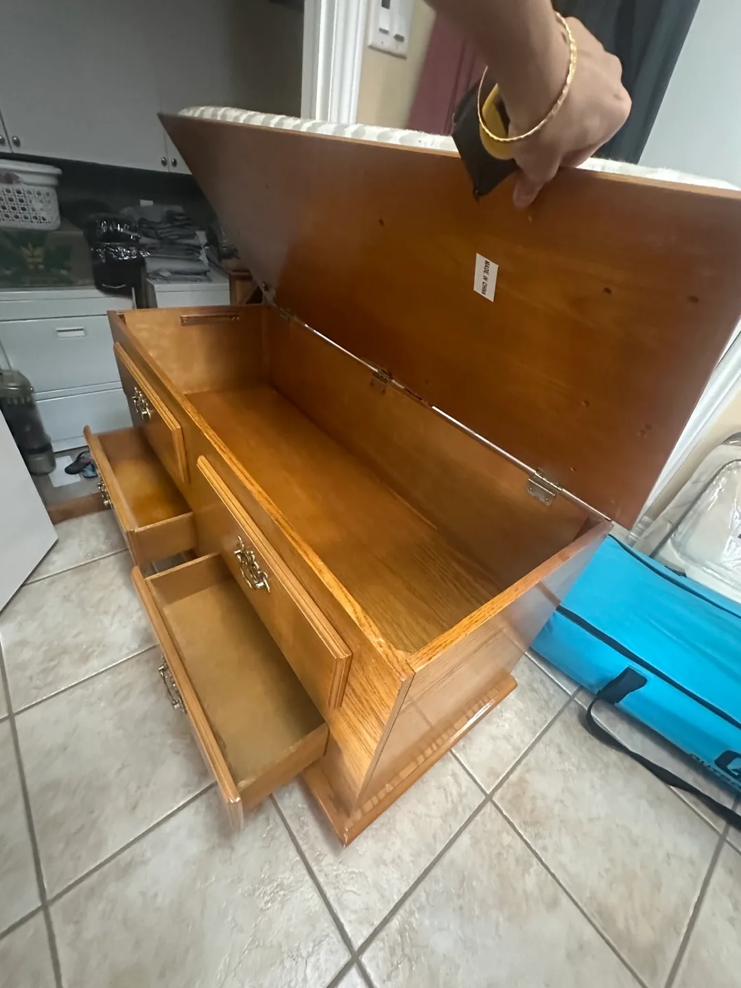 Storage trunk/chest with 2 drawers,accent love seat/sofa image indicator(2)