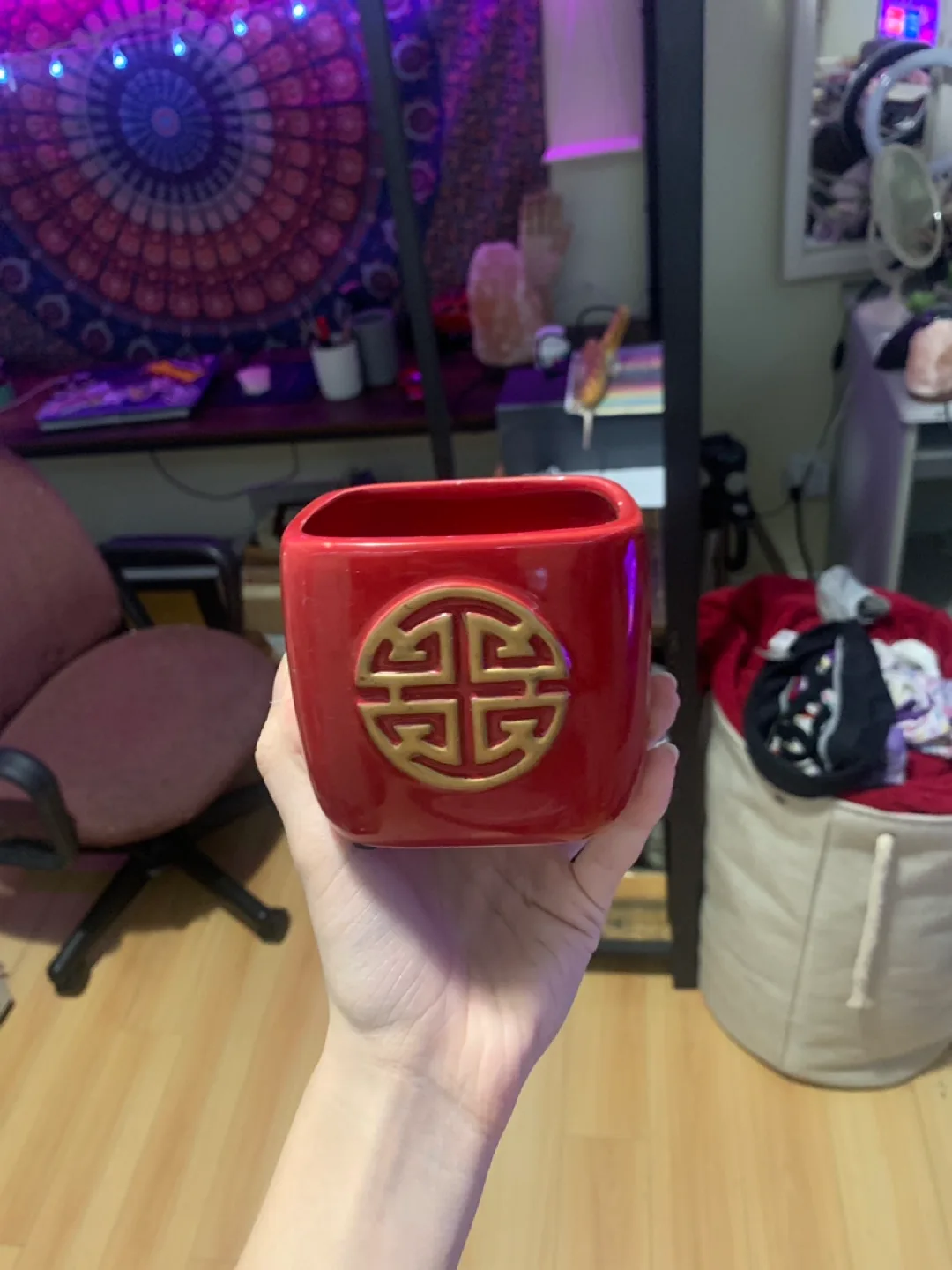 Red Decorative Pot with Gold Design thumbnail