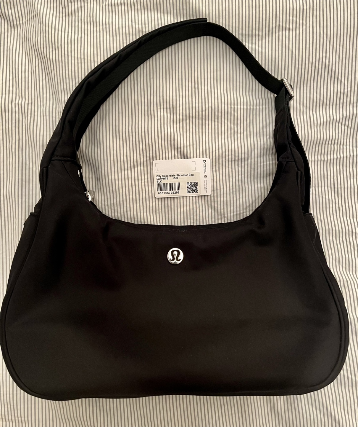Lululemon City Essentials Bag