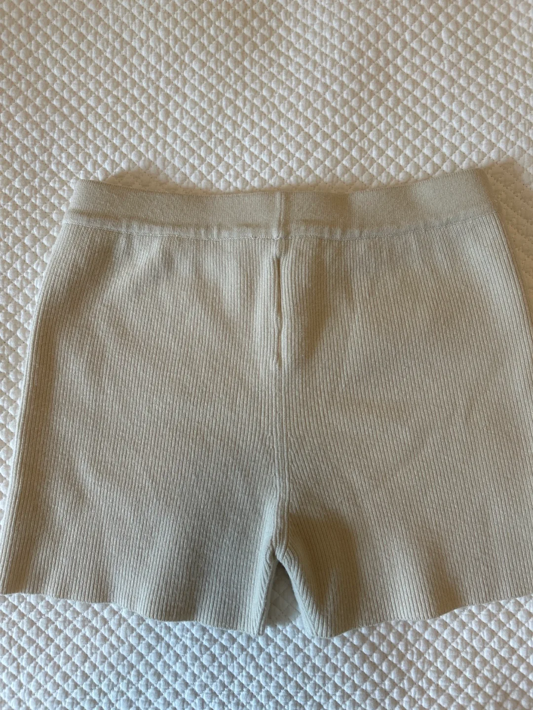 Jacquemus Beige Knit Shorts - Size 32 image indicator(2)