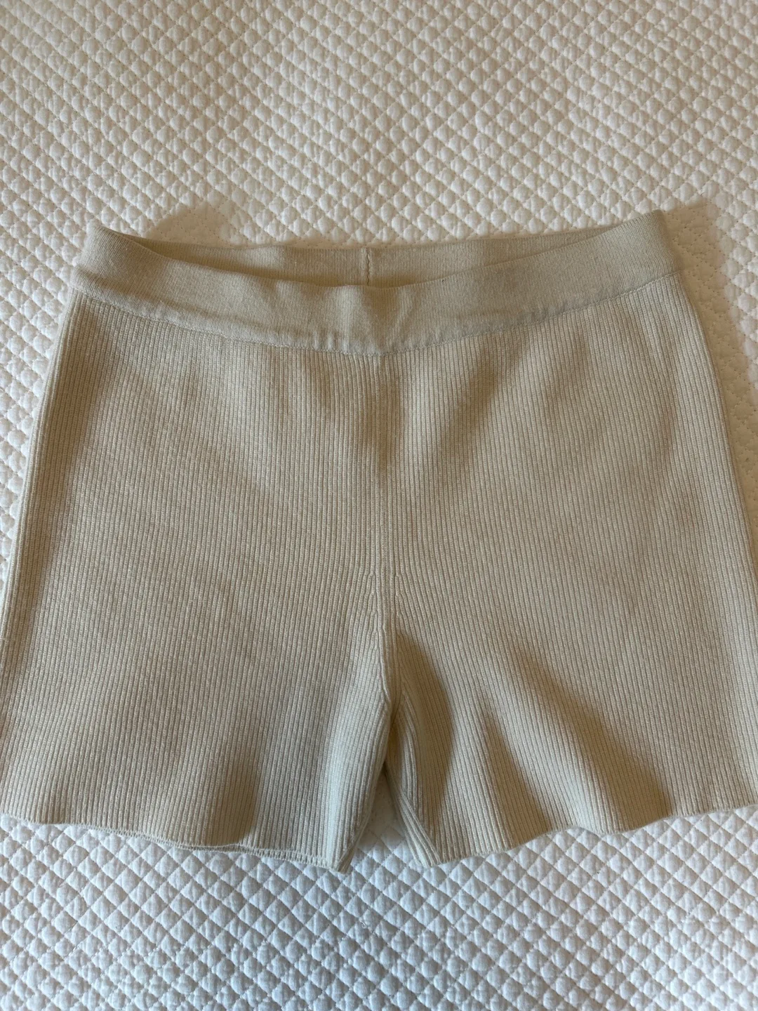 Jacquemus Beige Knit Shorts - Size 32 thumbnail
