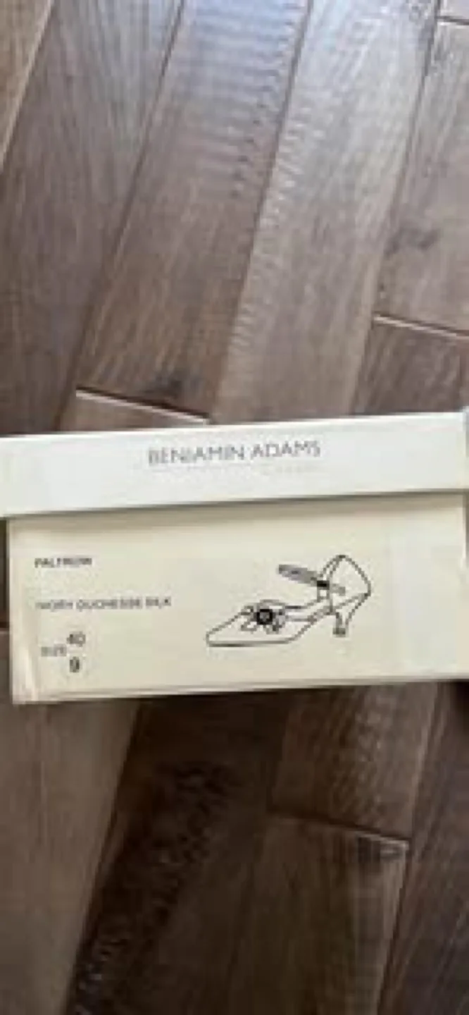 Ivory Silk Shoes - Size 9 image indicator(3)