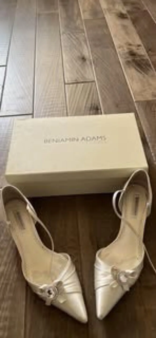 Ivory Silk Shoes - Size 9 image indicator(2)
