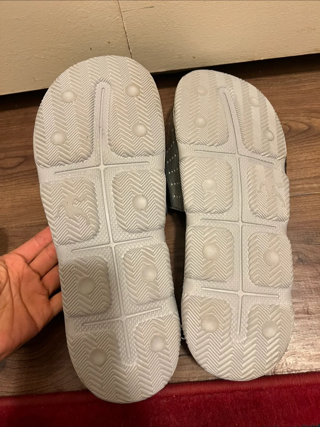 AND 1 Black Slides Size 13 image indicator(8)