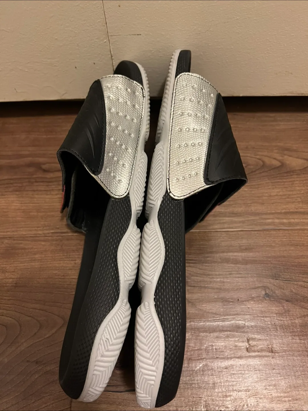 AND 1 Black Slides Size 13 image indicator(7)