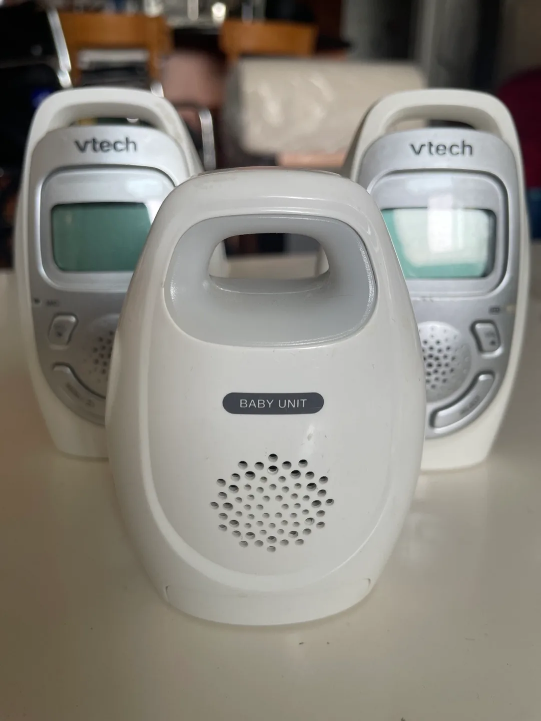 VTech Baby Monitor with 2 Parent Units thumbnail