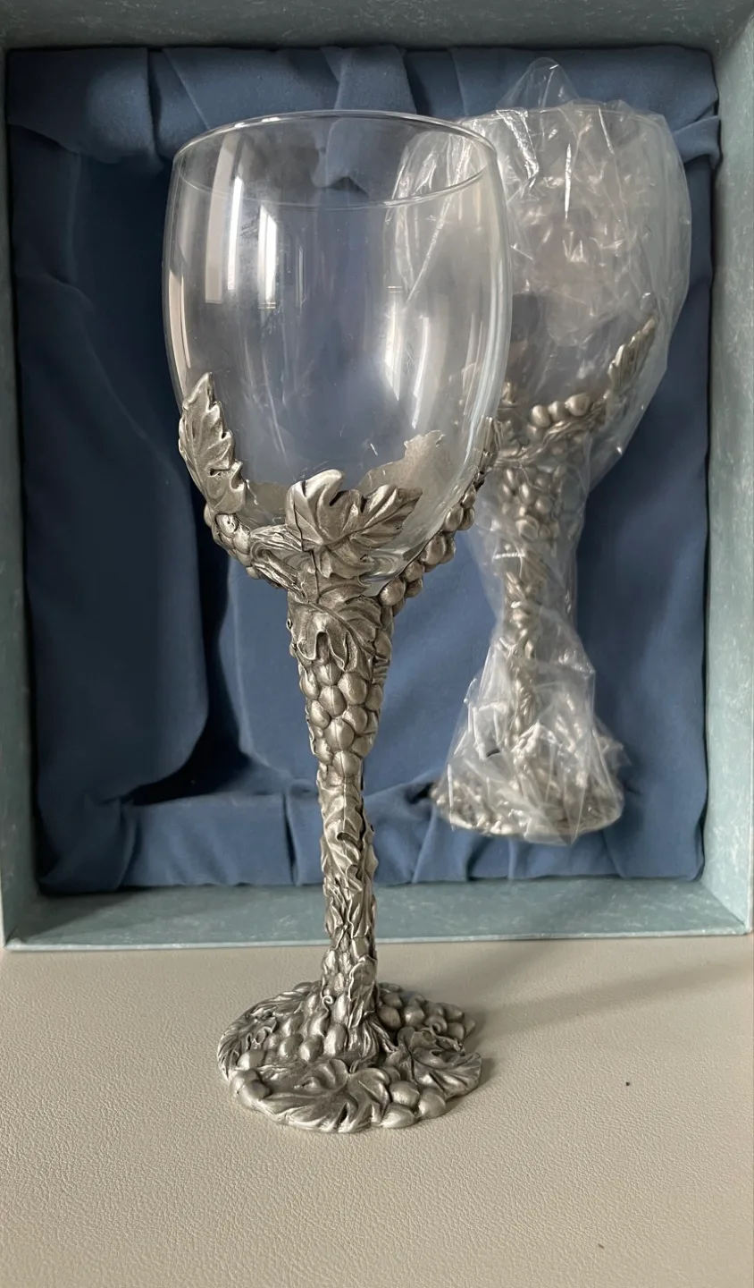 Seagull Pewter Wine Goblets - Set of 2 image indicator(3)