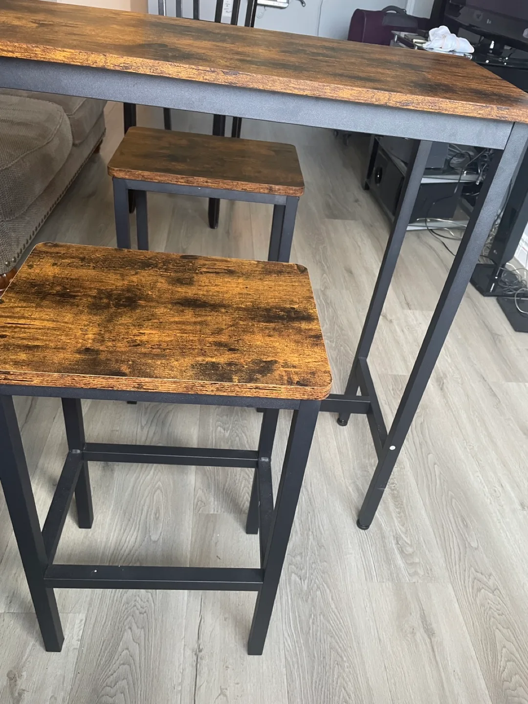 Counter Height Table with 3 Stools image indicator(3)