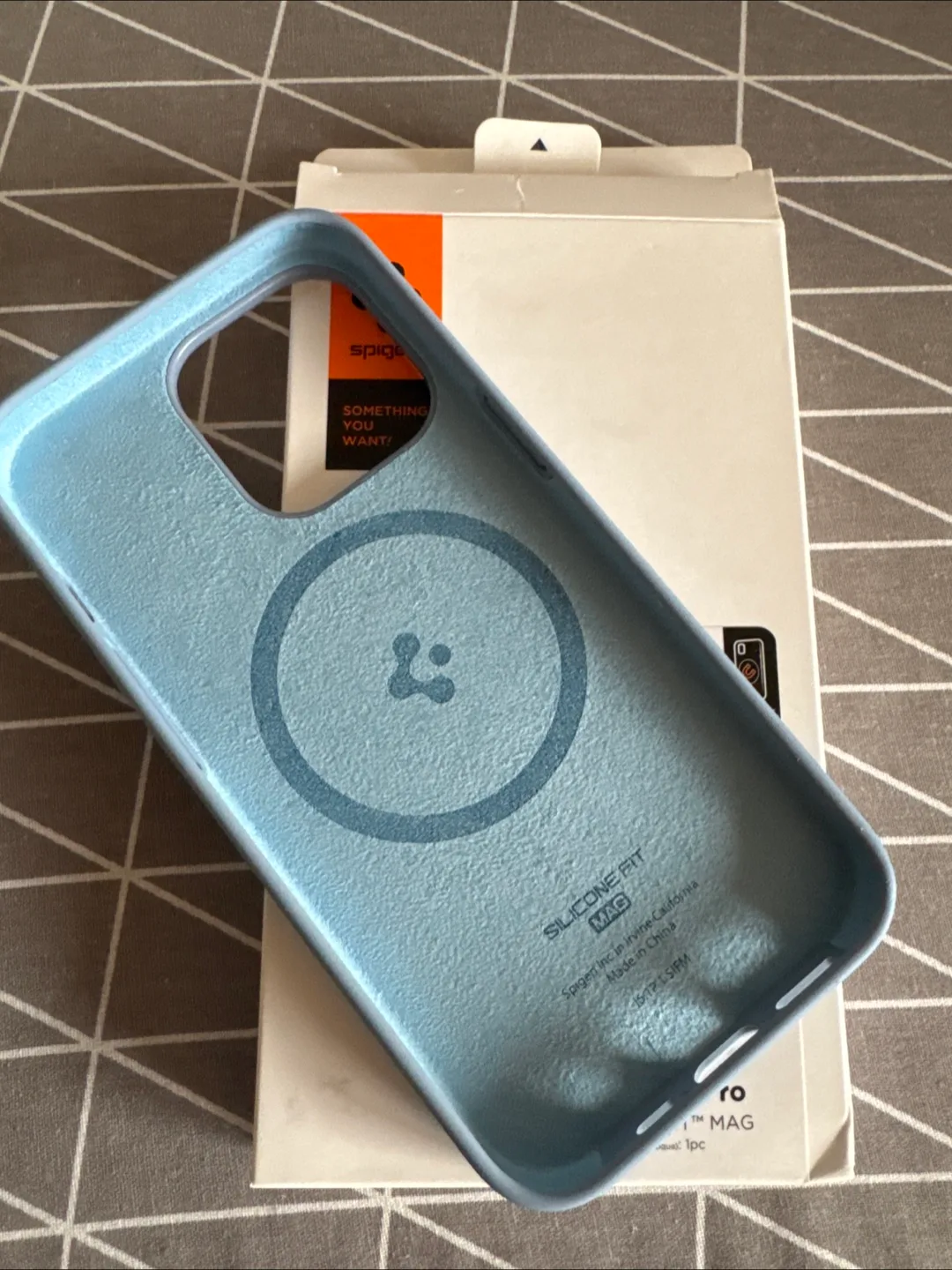 Spigen iPhone 13 Pro Silicone Fit Mag Case - Blue image indicator(2)