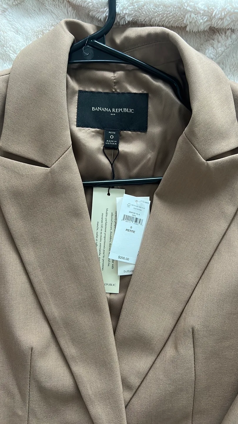 New Banana Republic Suit Set - Size 0 Petite image indicator(4)