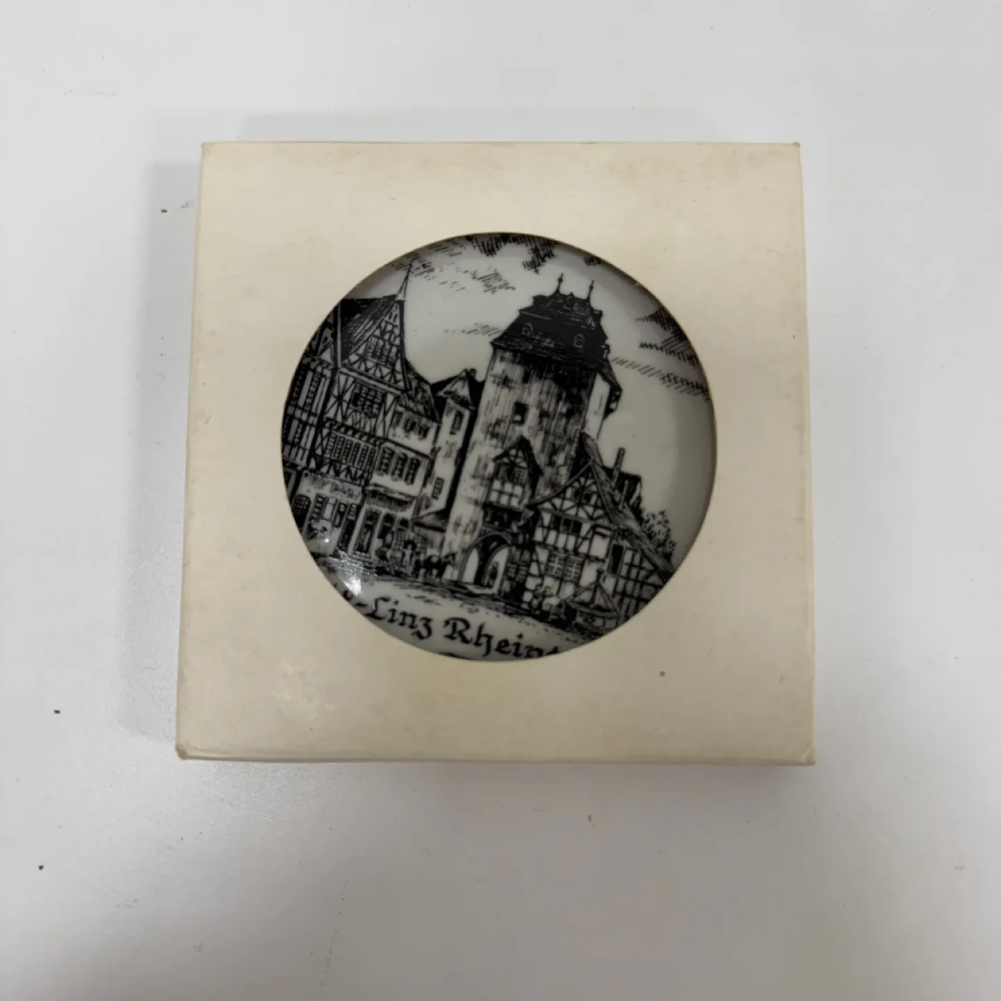 Vintage Alt-Linz Rheintor Decorative Plate thumbnail