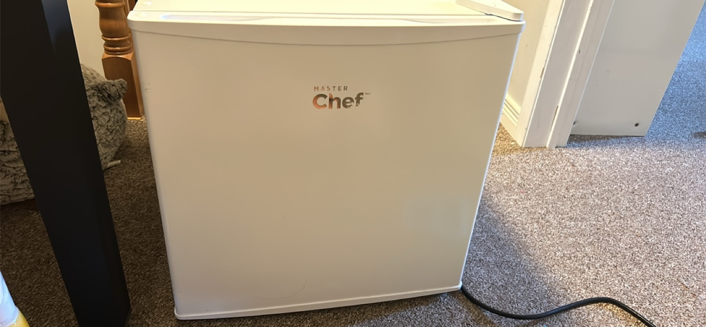 Master Chef Compact Fridge - White - photo 3