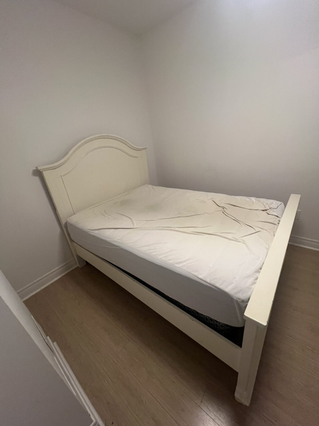 White Wooden Bed Frame - photo 3
