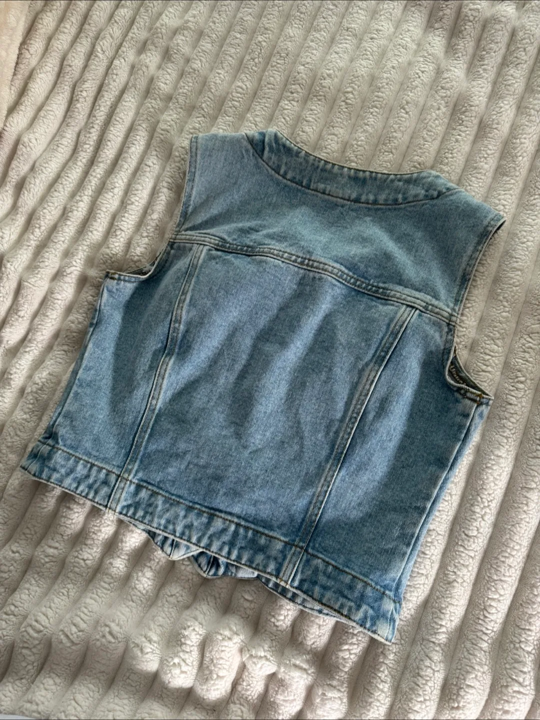Vintage Guess Vest image indicator(2)