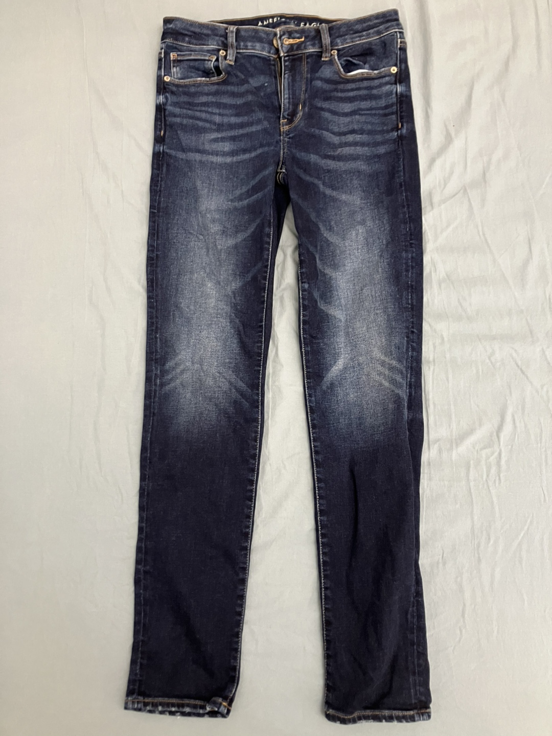 American Eagle Dark Wash Jeans - Size 6 Long Mid Rise