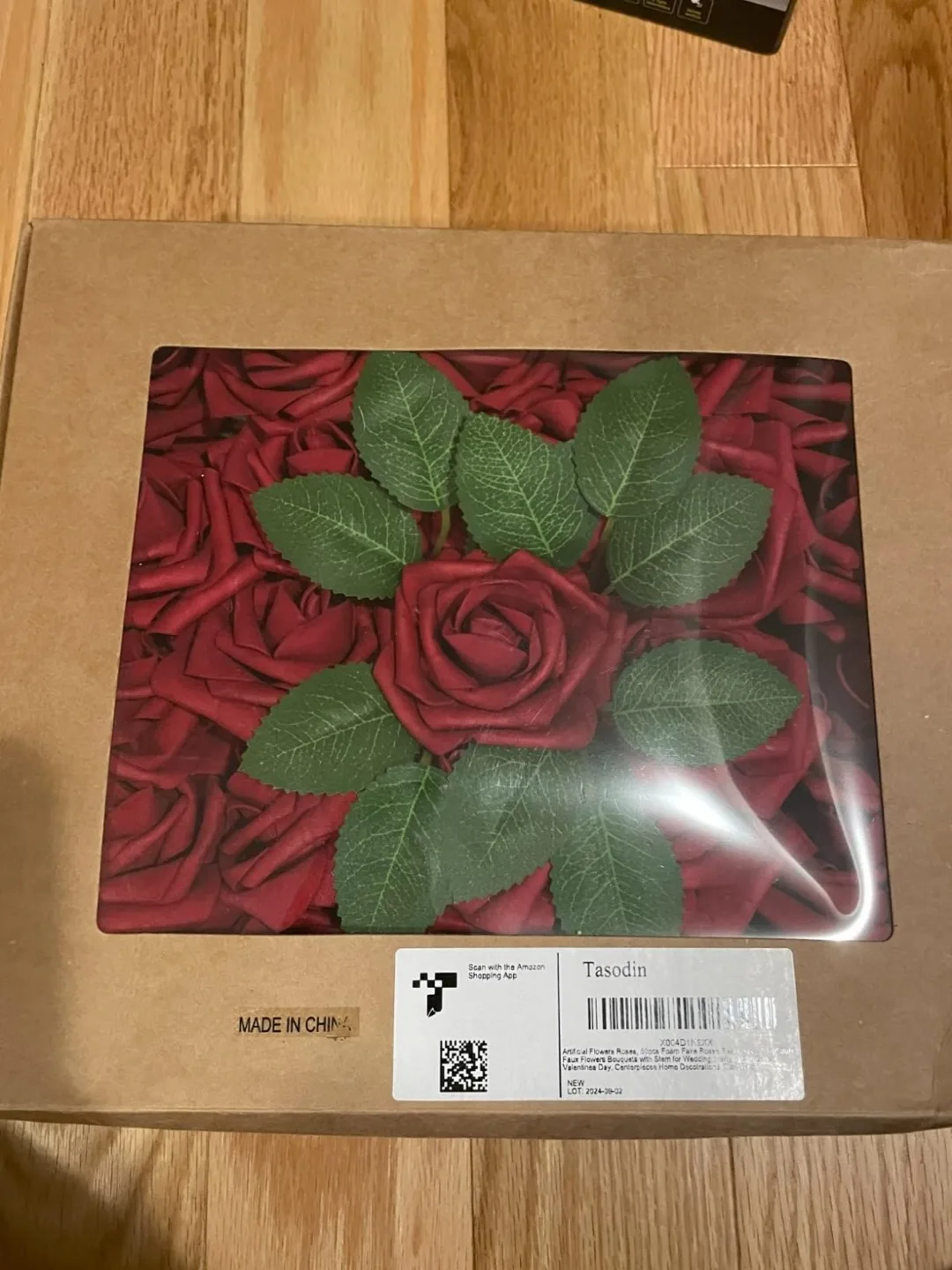 Fluffy Artificial Red Roses image indicator(2)