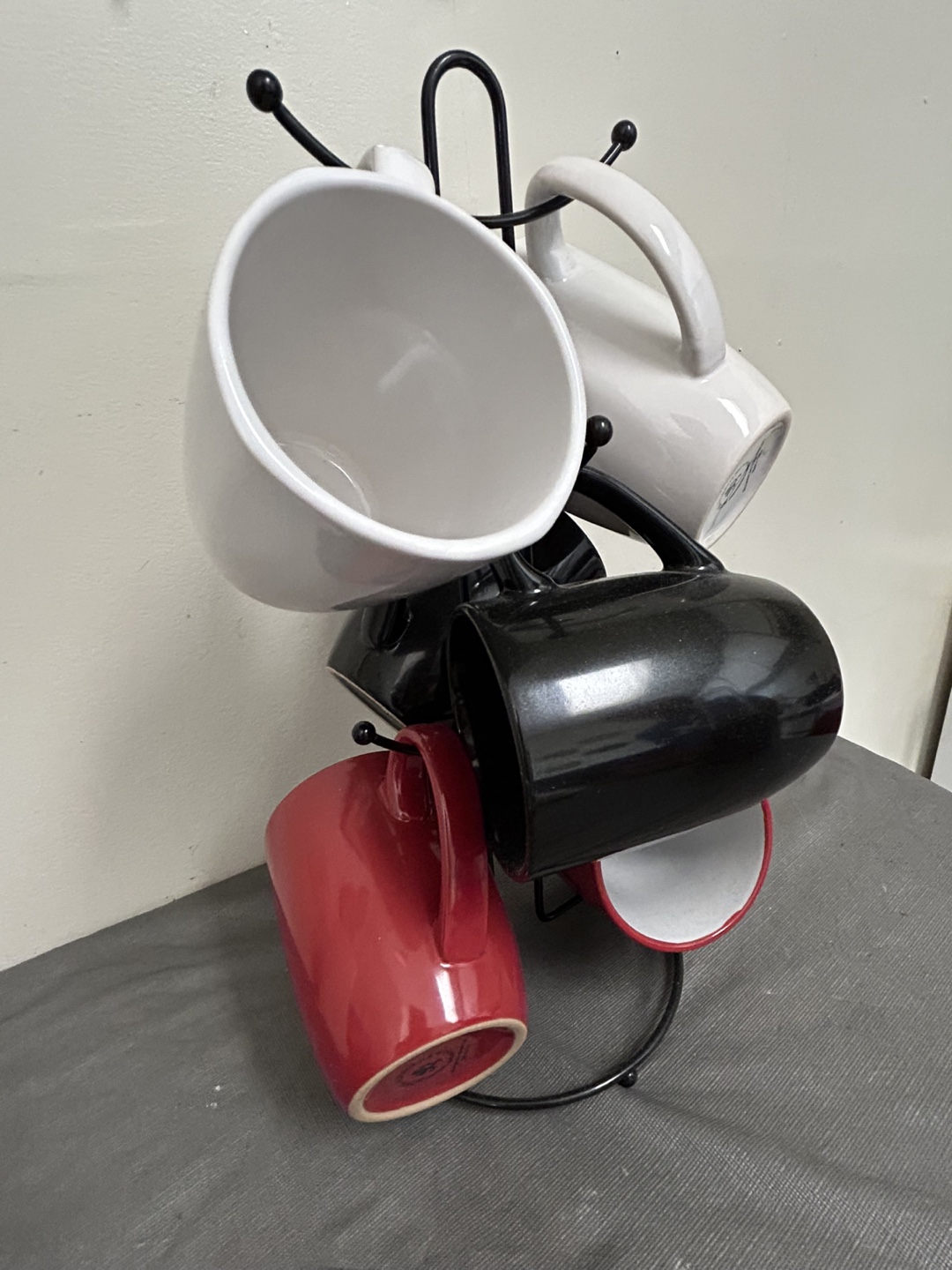 Mugs with Mug Rack - Red, Black, White - photo 2