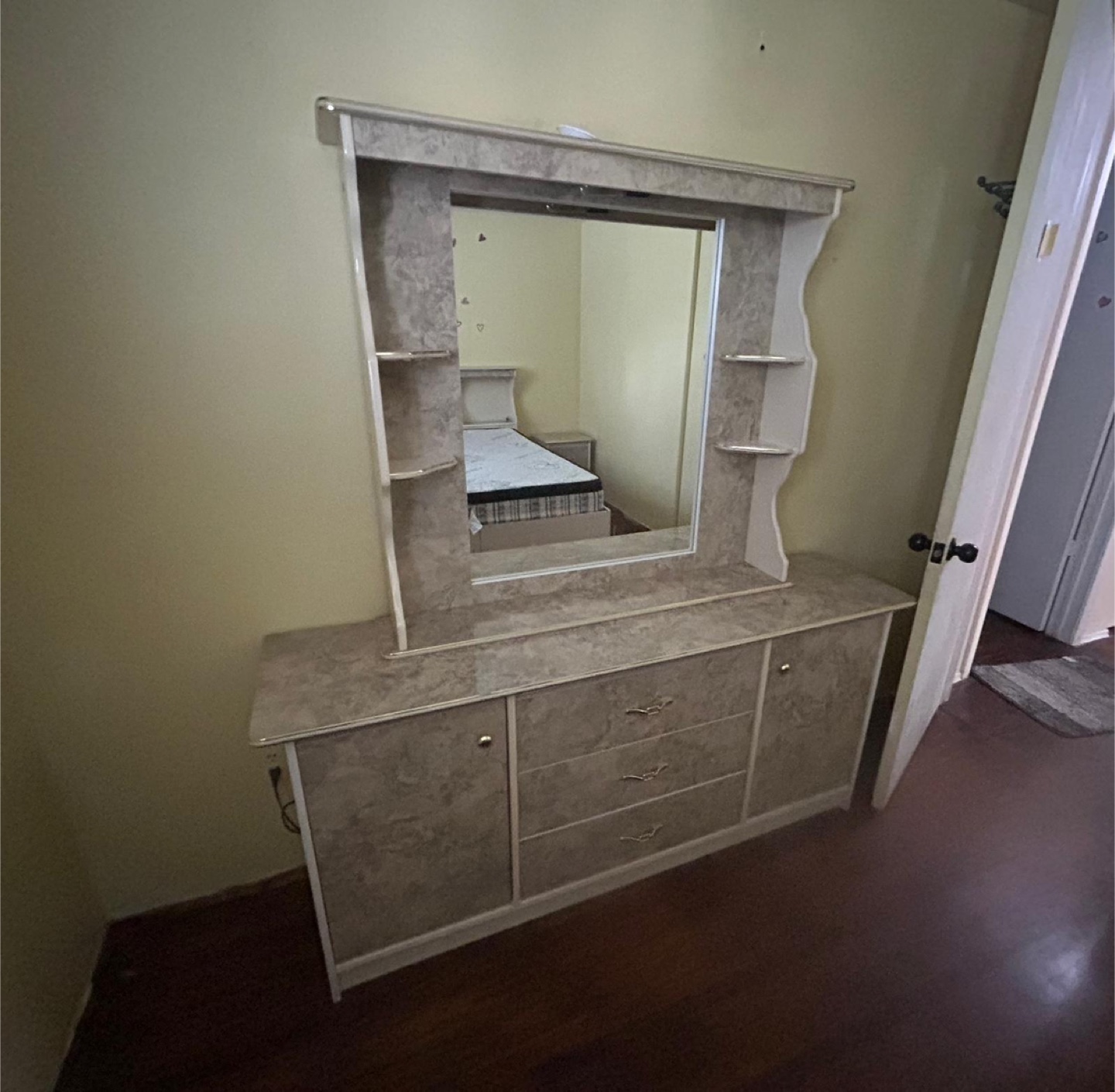 Bedroom COMPLETE set - photo 2
