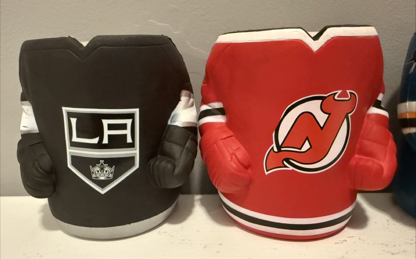 4 Official NHL Beer Can Bottle Foam Jersey Koozies - photo 3