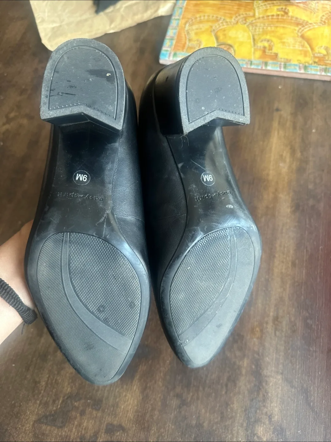 Comfy Black Leather Block Heel Pumps size 9M image indicator(6)