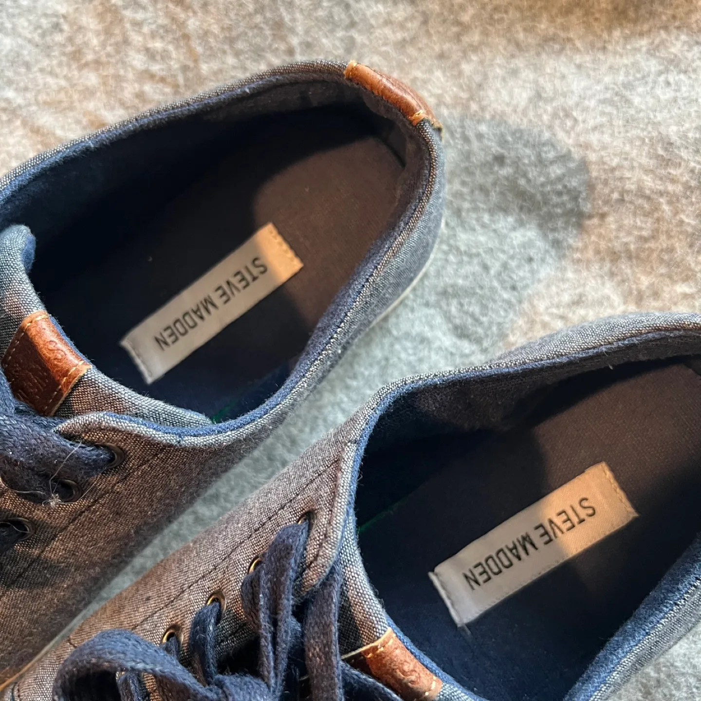 Steve Madden Wliamm Denim Sneakers - Size 11 image indicator(2)