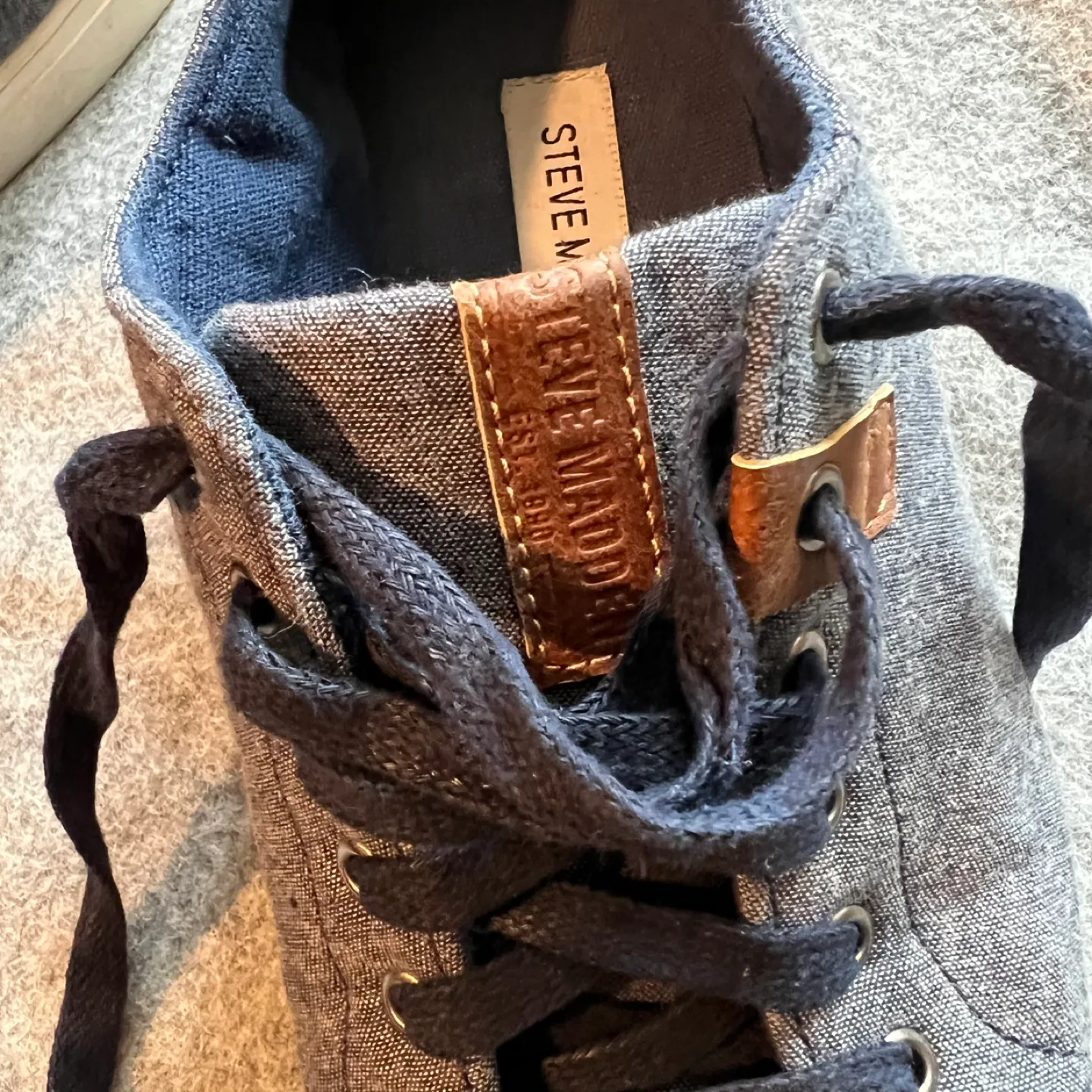 Steve Madden Wliamm Denim Sneakers - Size 11 image indicator(3)