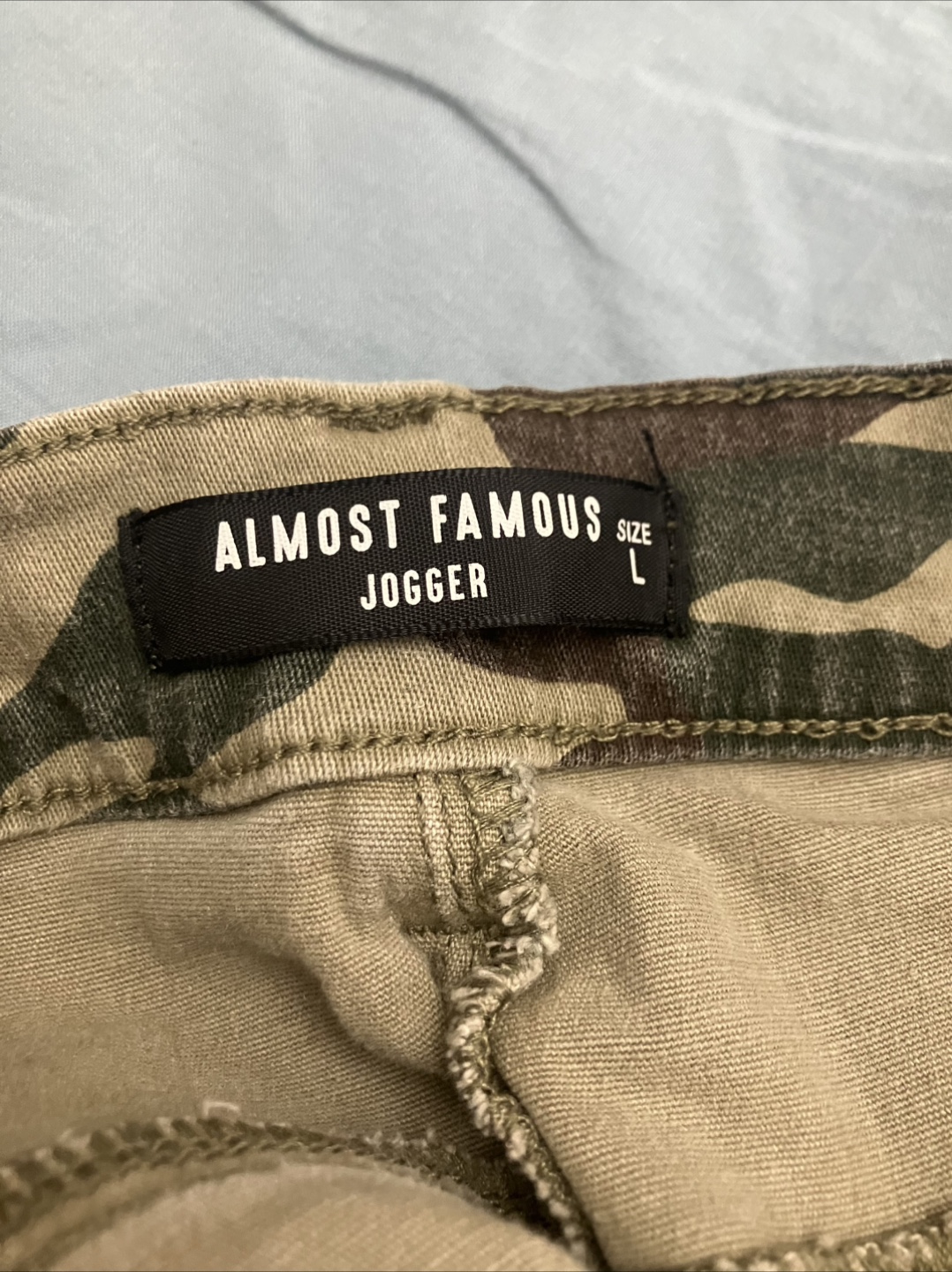 Camo Cargo Pants - Size L - photo 3