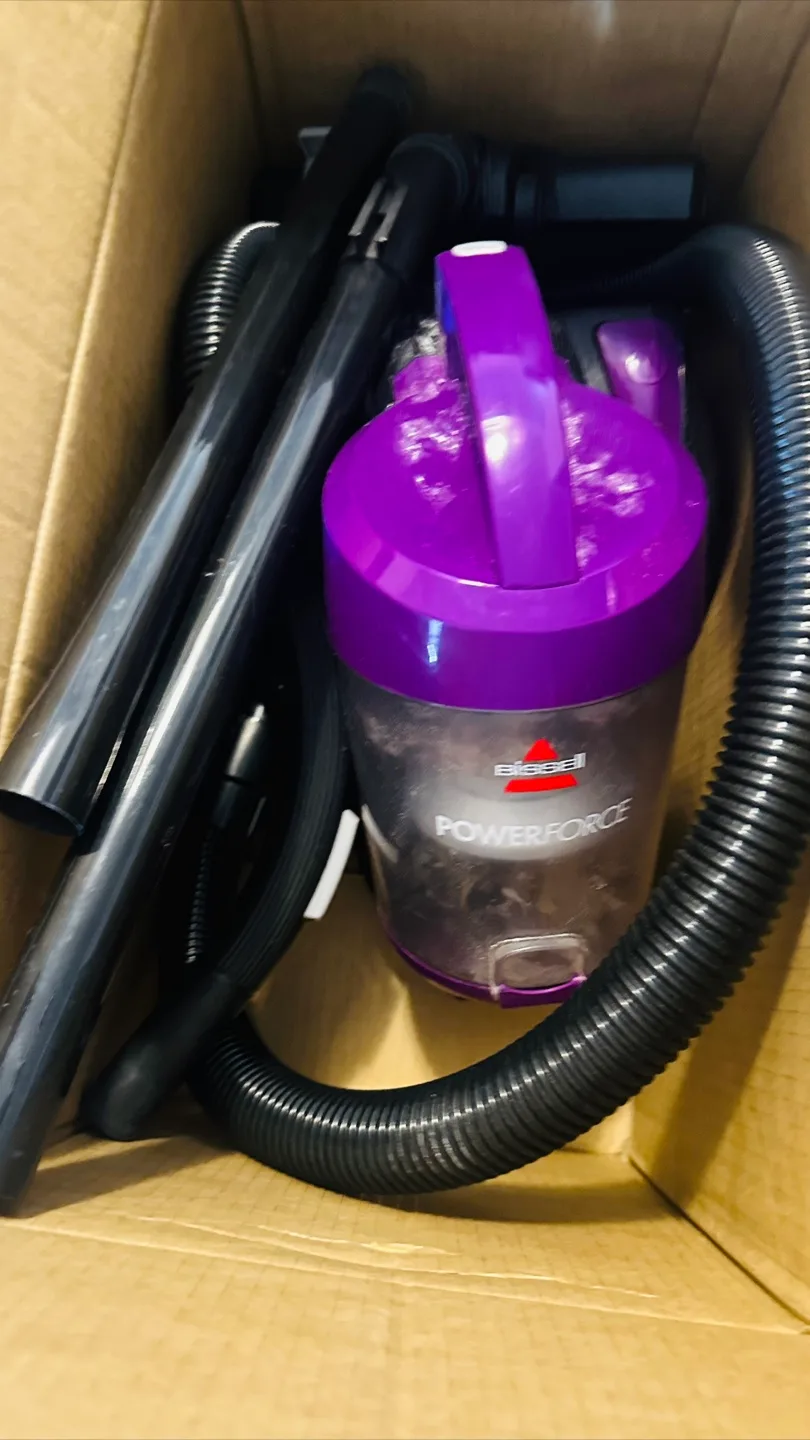Bissell Powerforce Bagless Vacuum thumbnail
