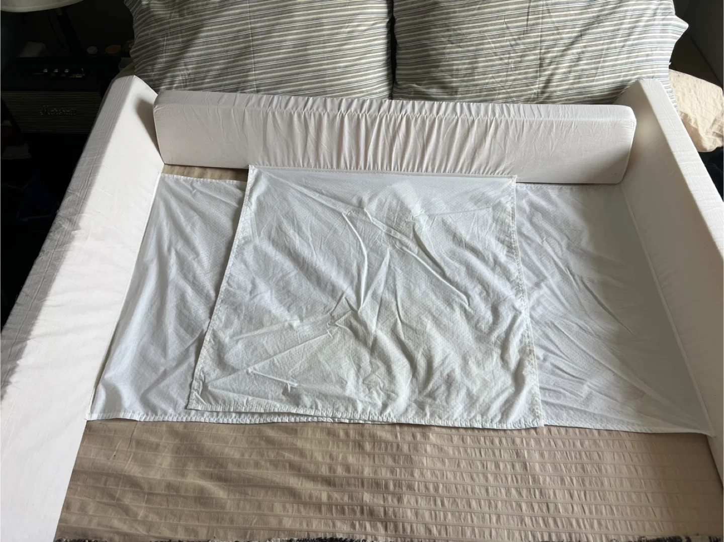 hiccapop Bedside Sleeper thumbnail