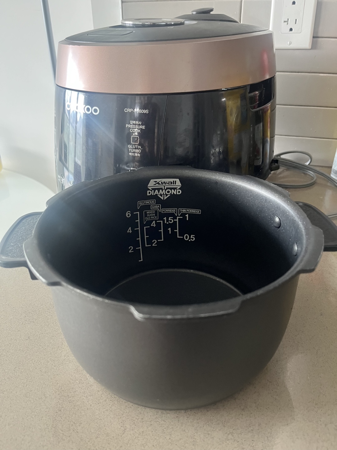 Cuckoo 6-Cup HP Pressure Rice Cooker CRP-P0609S - photo 2