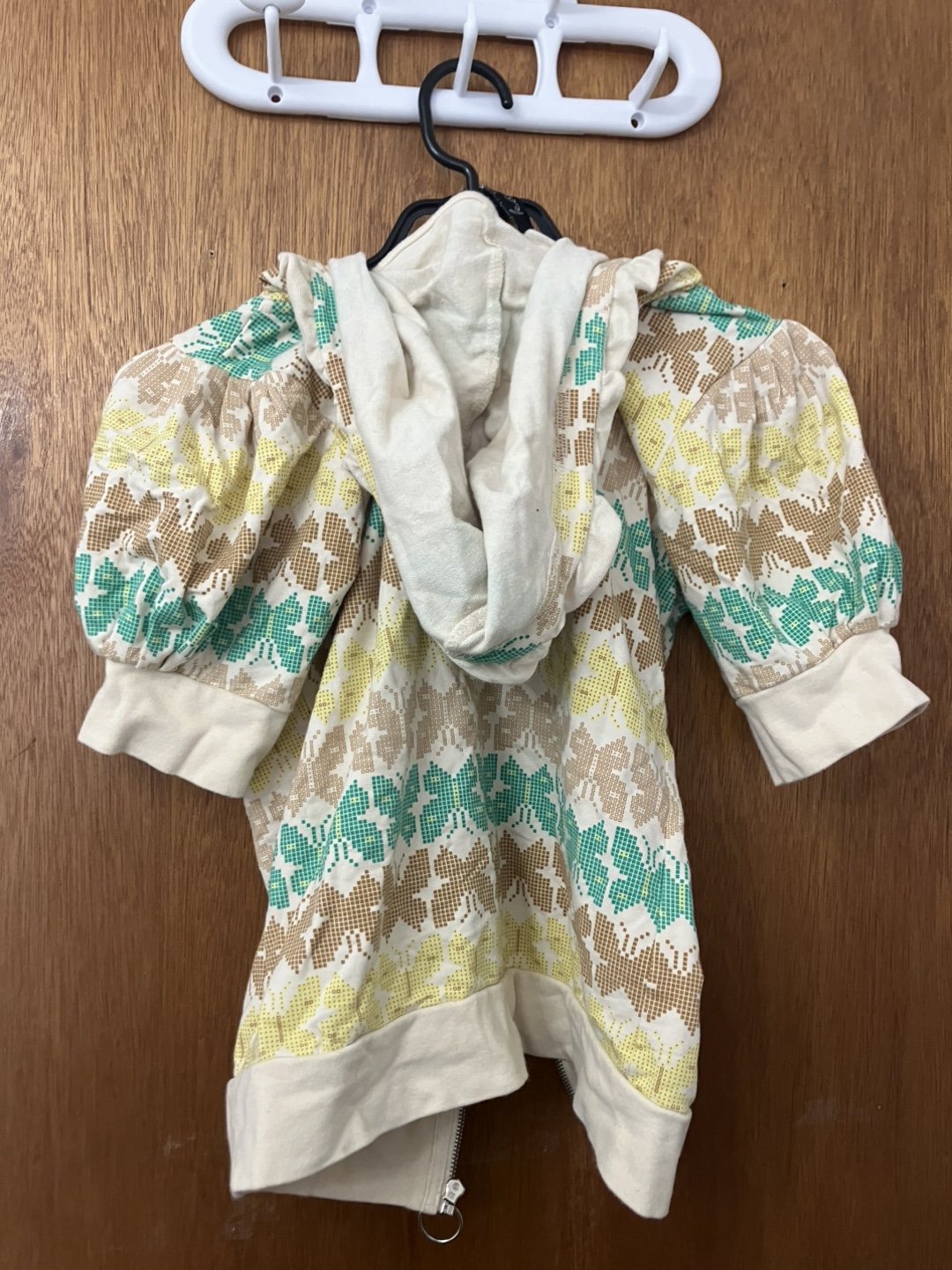 Patterned Short Sleeve Zip-Up Hoodie — Small/Medium - photo 2