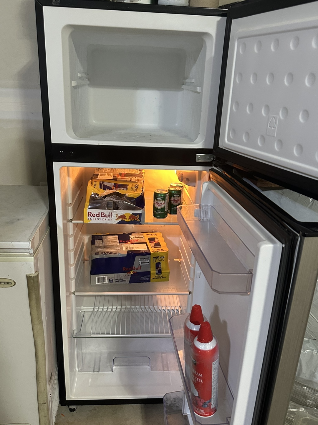 Igloo  Fridge - photo 2