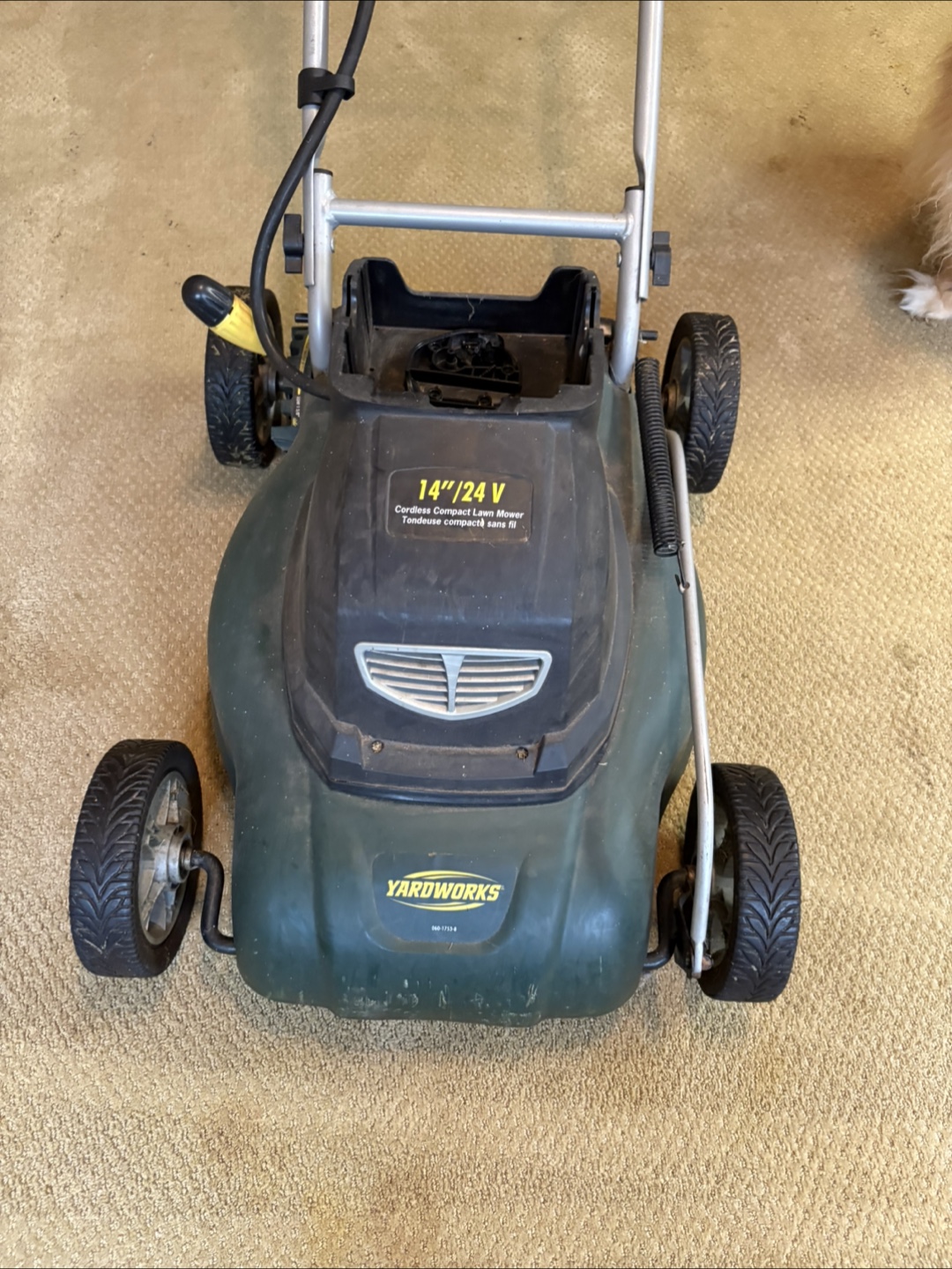Yardworks 14"/24V Cordless Lawn Mower