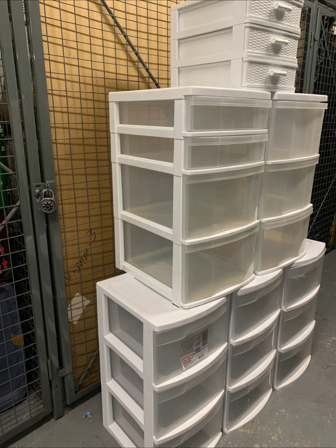 STUDENTS❗️SALE! Storage/Drawers Units! image indicator(5)