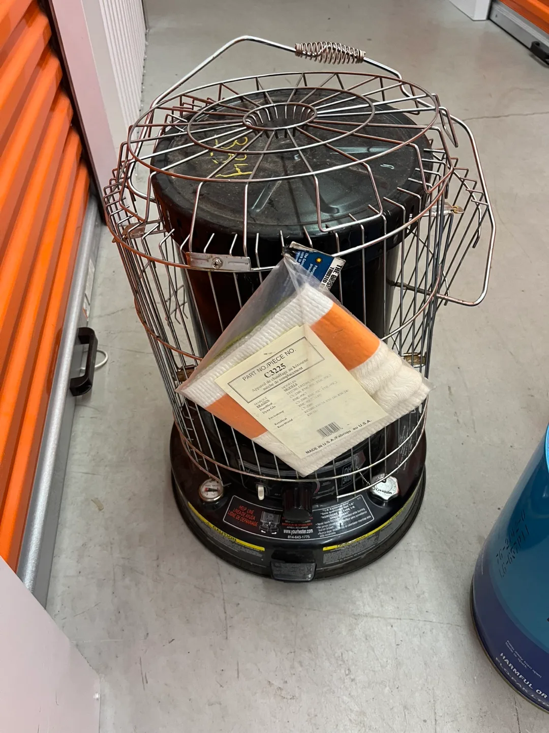 Toyotomi Kogyo Kerosene Heater & Warmacosy 1K Kerosene thumbnail