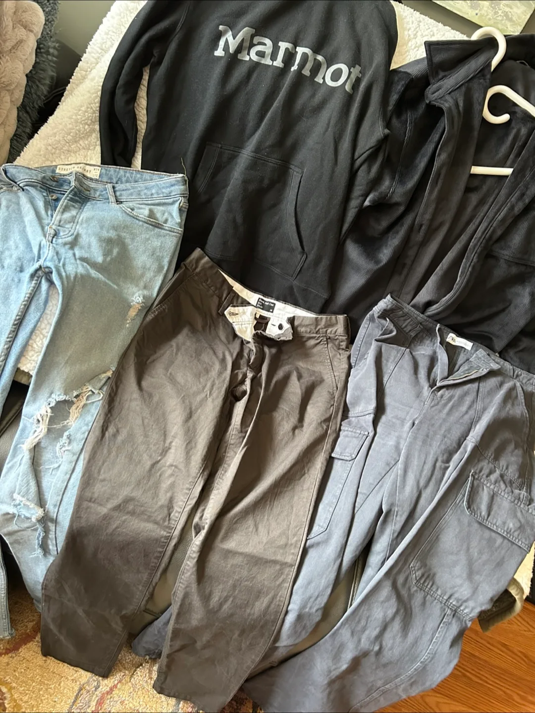 Mixed Clothing Lot: Topman, Frank And Oak, Zara, Marmot thumbnail