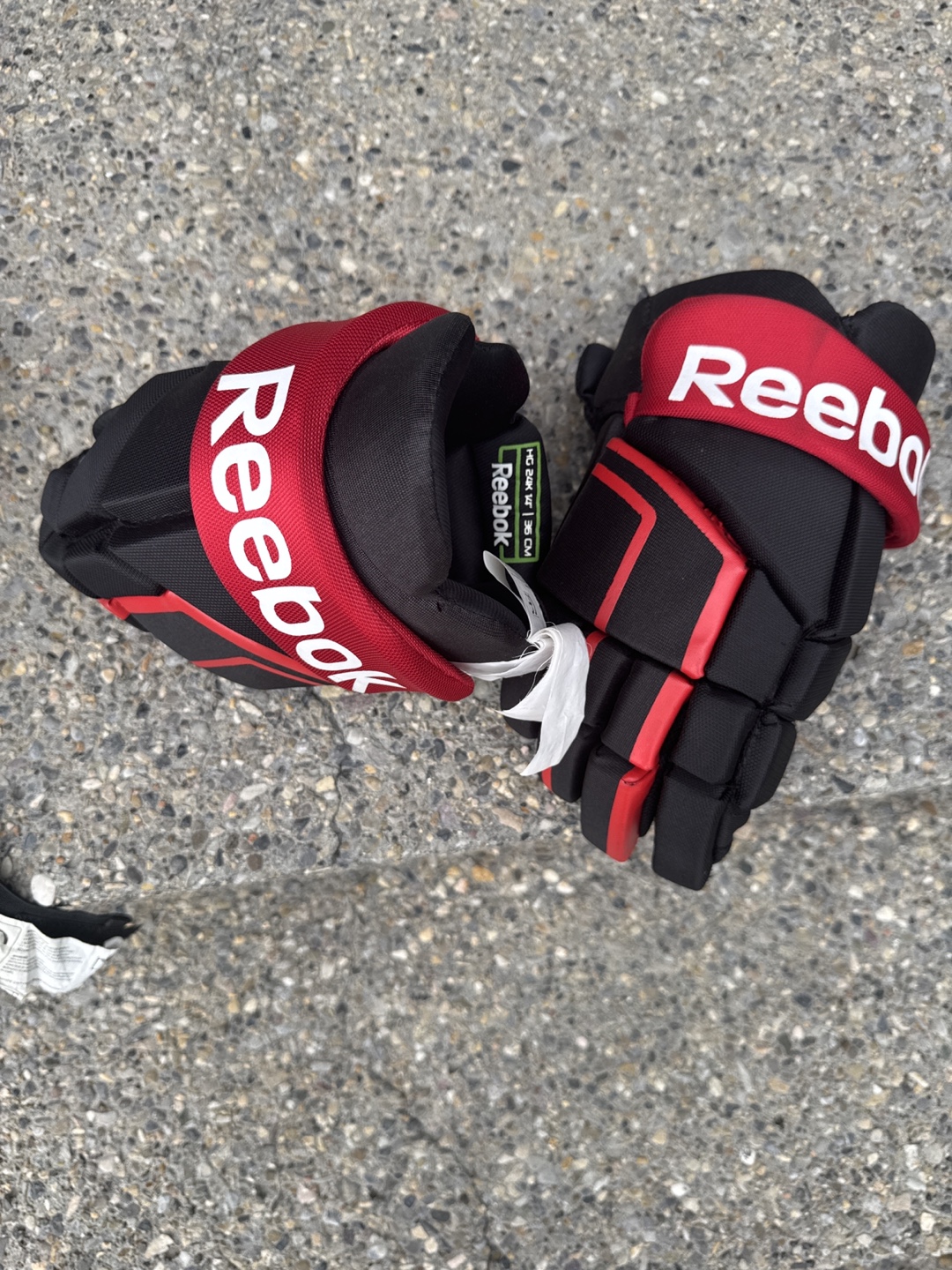 Reebok 24K Hockey Gloves - photo 3
