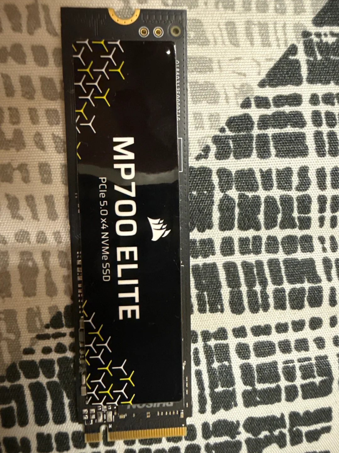 Corsair MP700 Elite 2TB NVMe SSD PCIe 5.0 thumbnail