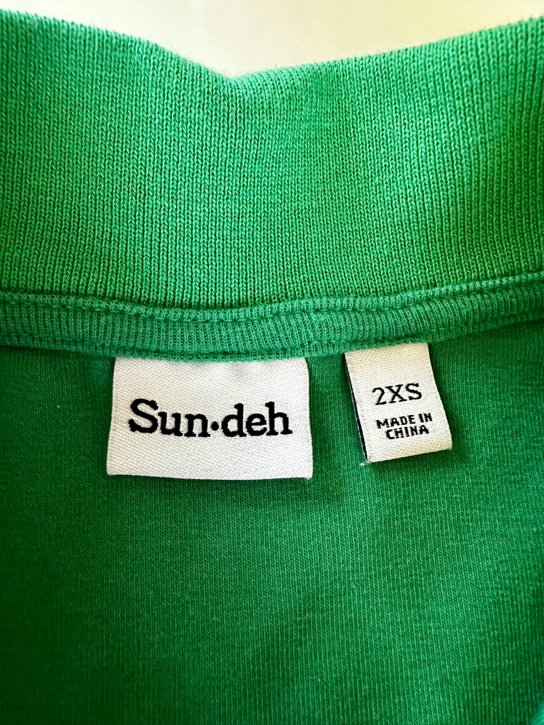 Sun•deh Aritzia Tank image indicator(3)